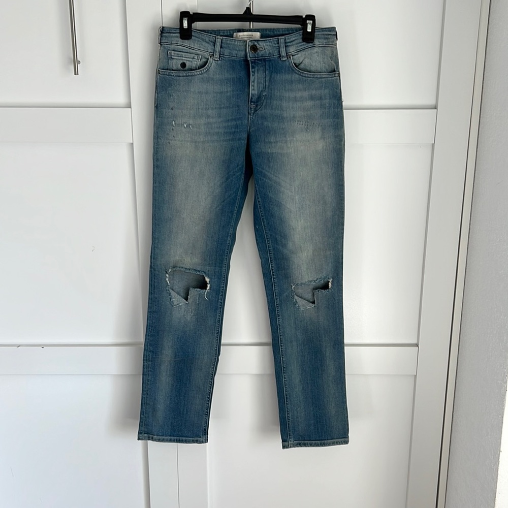 Scotch and Soda jeans. Size 30/32 Medium wash. Distressed.